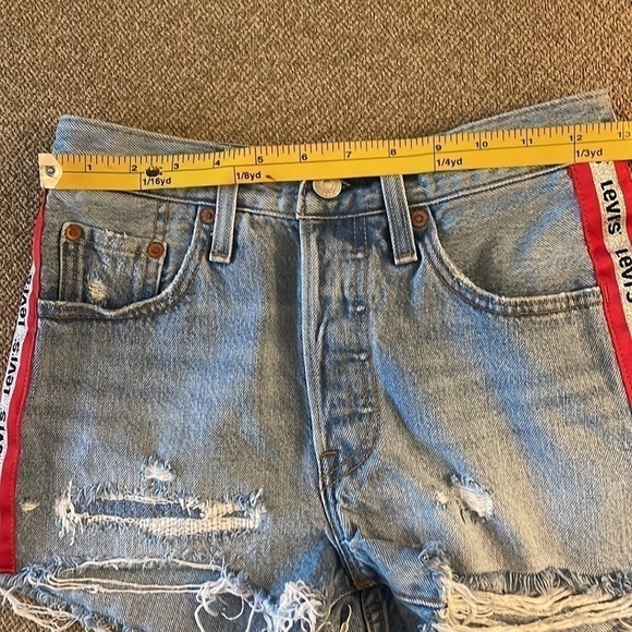 Levi’s Womens Premium 501 Distressed Jean Shorts Levi’s Logo on Sides Size 24 - Picture 8 of 9